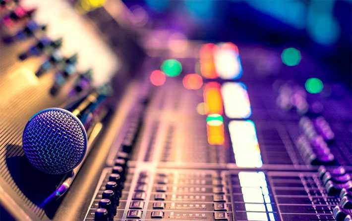 Huit secondes de sons « indécents » à la Radio nationale