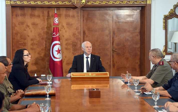 Kaïs Saïed préside la réunion de la commission chargée du projet de la cité médicale de Kairouan