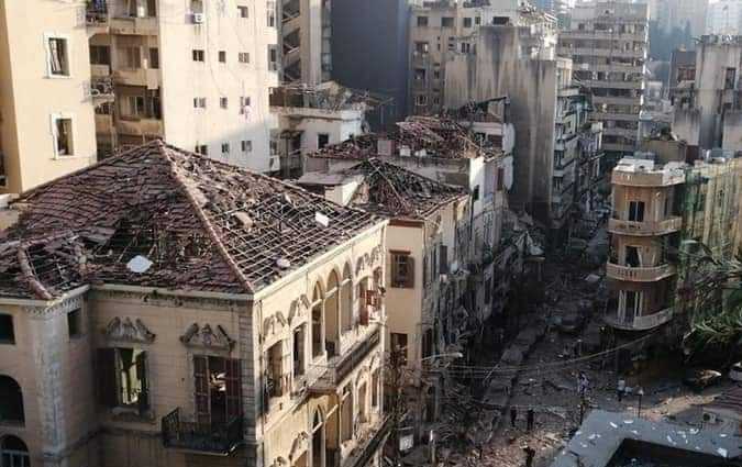 En photos et videos : les deux explosions du port de Beyrouth