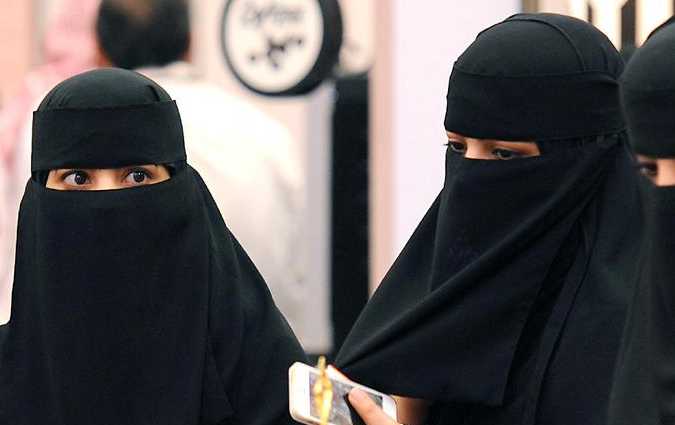 LArabie Saoudite a-t-elle vraiment autoris les femmes  ne plus porter le voile ? 

