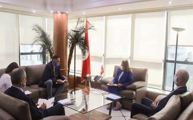 Crise d'El Kamour : Salwa Sghaïer reçoit les représentants des sociétés pétrolières