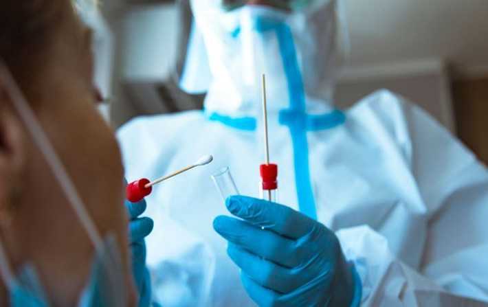 Nouveau protocole des prélèvements pour PCR : pas de tests pour les asymptomatiques !