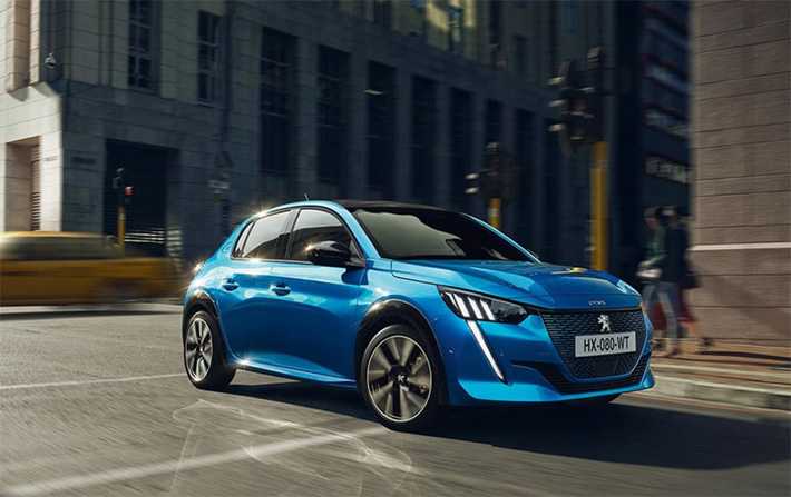 La nouvelle PEUGEOT e-208 laurate du prix  Electric Small Car of the Year 