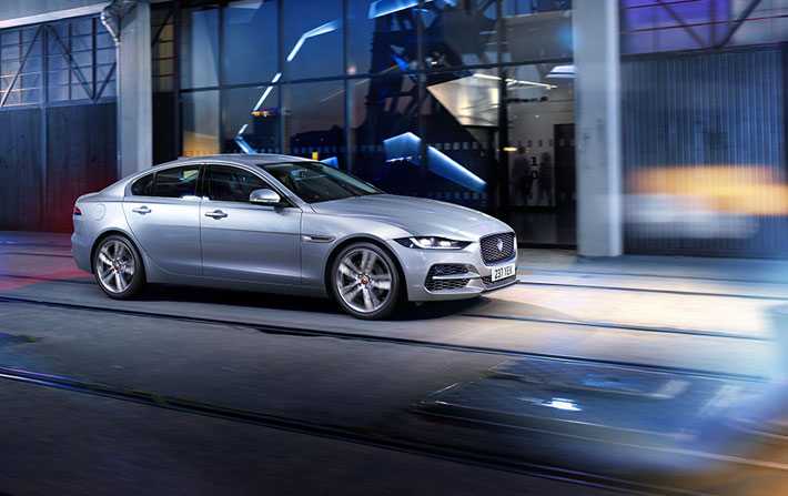 Jaguar offre un lifting  sa XE