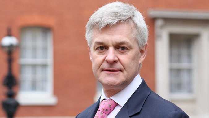 Biographie d’Edward Oakden, nouvel ambassadeur du Royaume-Uni en Tunisie