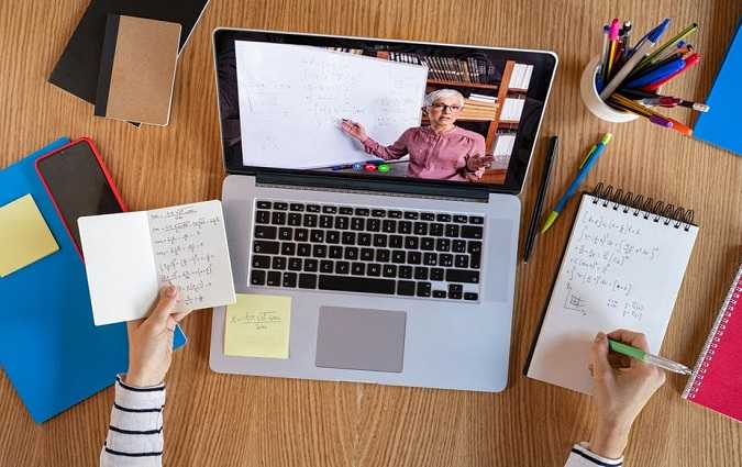 Ministre de l'Enseignement suprieur : les cours  distance dispenss  partir du 2 novembre 

