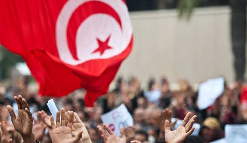 « Jasmin fané » et « désillusion », la presse internationale titre sur les dix ans de la révolution tunisienne