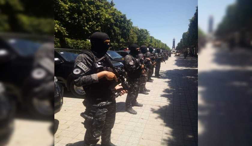 Sondage Emrhod : 40% des Tunisiens pensent que la menace terroriste est élevée en Tunisie