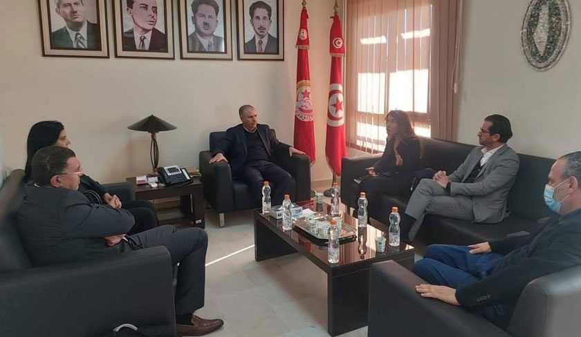 Rencontre entre Taboubi, Salwa Smaoui et une dlgation de Qalb Tounes