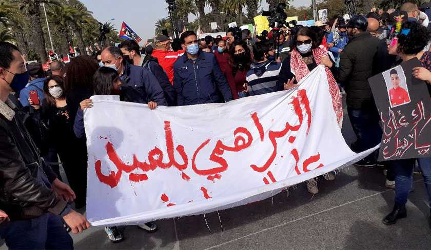 En photos et vidos - Les manifestations  l'avenue Habib Bourguiba