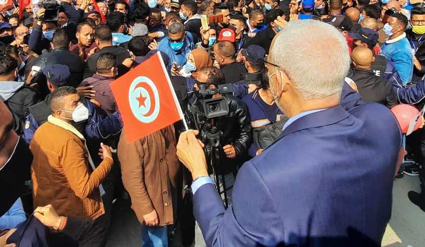 Rached Ghannouchi recommande aux docteurs-chômeurs de se trouver un nouveau métier