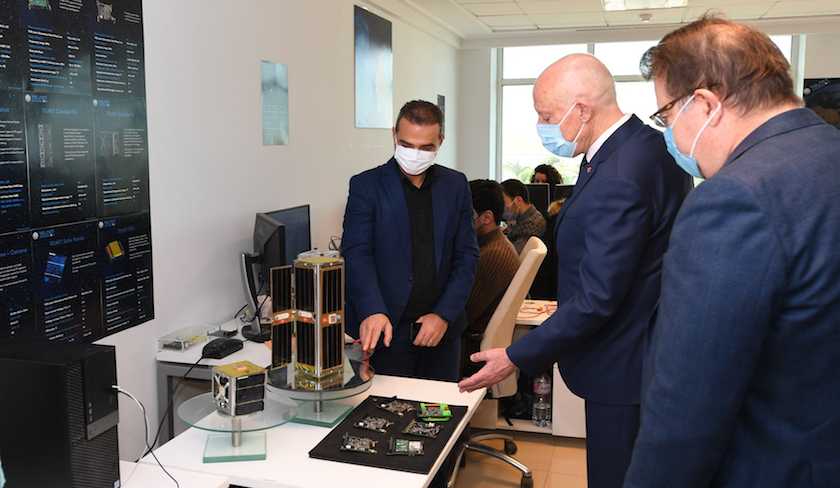 Lancement du 1er satellite tunisien: Kaïs Saïed en visite à Telnet