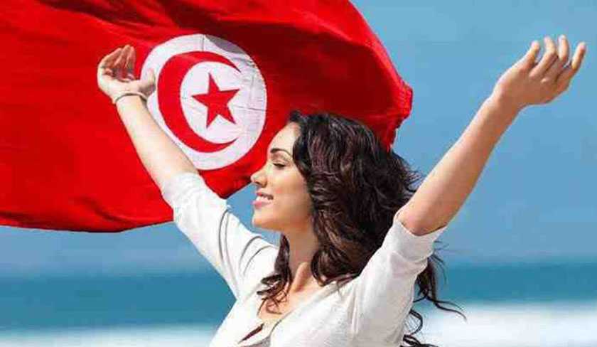 Le ministre des Affaires sociales flicite la femme tunisienne

