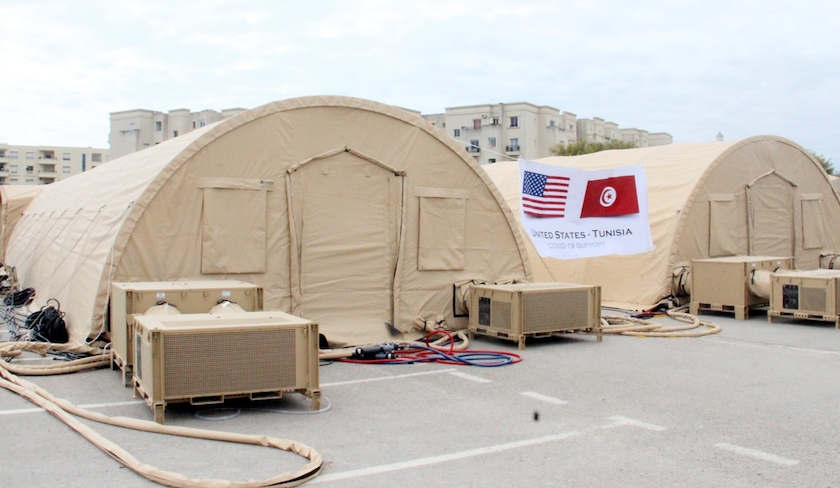 Les Etats-unis offrent deux tentes disolement  lhpital Mongi Slim 
