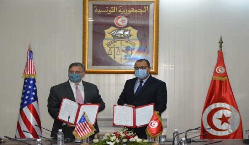 Signature dun mmorandum d'entente entre le ministre de l'Intrieur et l'ambassade des USA