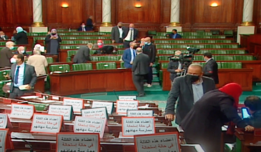 Les députés votent l’adoption des mesures exceptionnelles anti-Covid