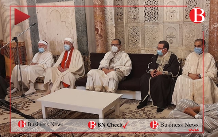 Vido - La visite de Mechichi pour clbrer la bataille de Badr  Kairouan critique
