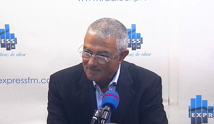 Hédi Baccour : Les Tunisiens payent chaque jour un million de dinars de plus qu'ils ne le devraient pour acheter du tabac !