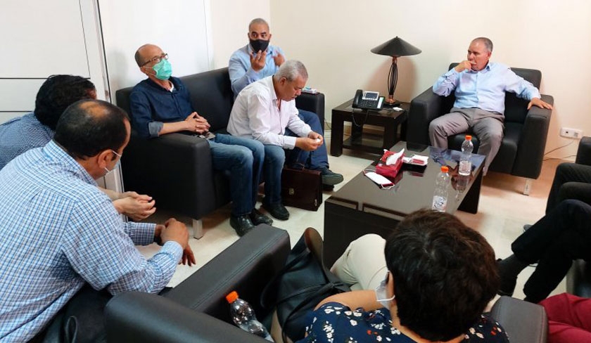 Taboubi reçoit les syndicats de la santé et de l’enseignement pour les inviter à mettre de l’eau dans leur vin !