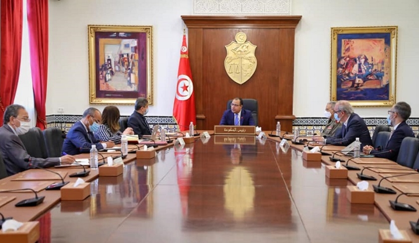 Hichem Mechichi appelle à éviter les conflits pendant cette guerre contre le coronavirus