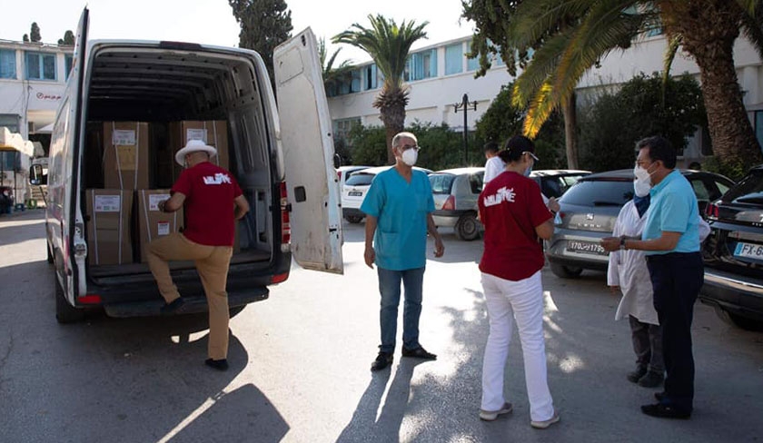 Nourane pour la prvention du cancer distribue des concentrateurs doxygne aux hpitaux du pays