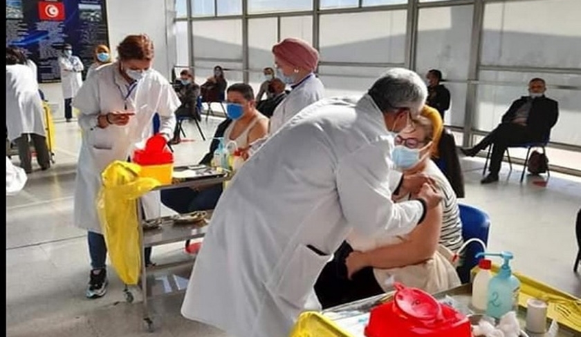 Journe portes-ouvertes  Plus de 242 mille personnes vaccines contre le Covid-19