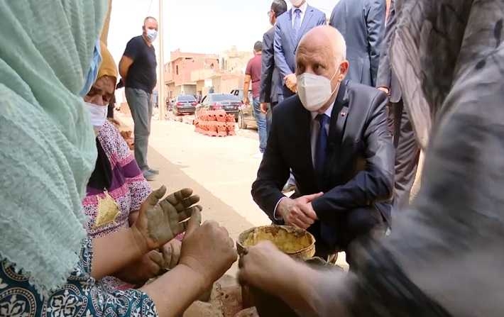 Kaïs Saïed aux femmes artisanes : Gardez la tête haute, je suis avec vous !