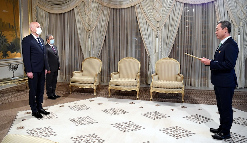 Le chef de l’Etat reçoit les lettres de créance de trois nouveaux ambassadeurs