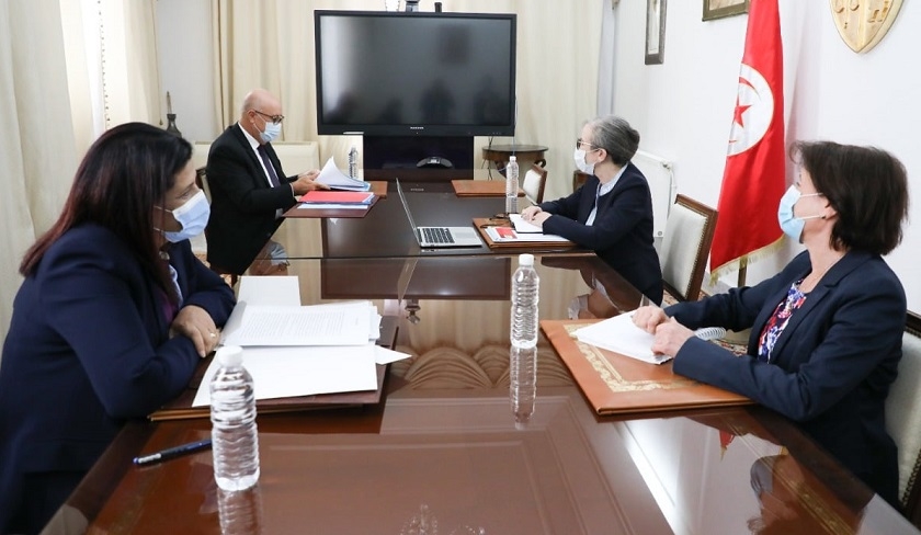 Najla Bouden prend ses fonctions et rencontre le gouverneur de la BCT
