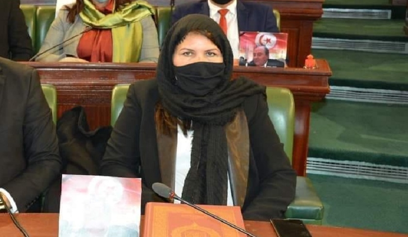 La Cnam refuse de prendre en charge le traitement contre le cancer d'une députée à cause du gel de son salaire