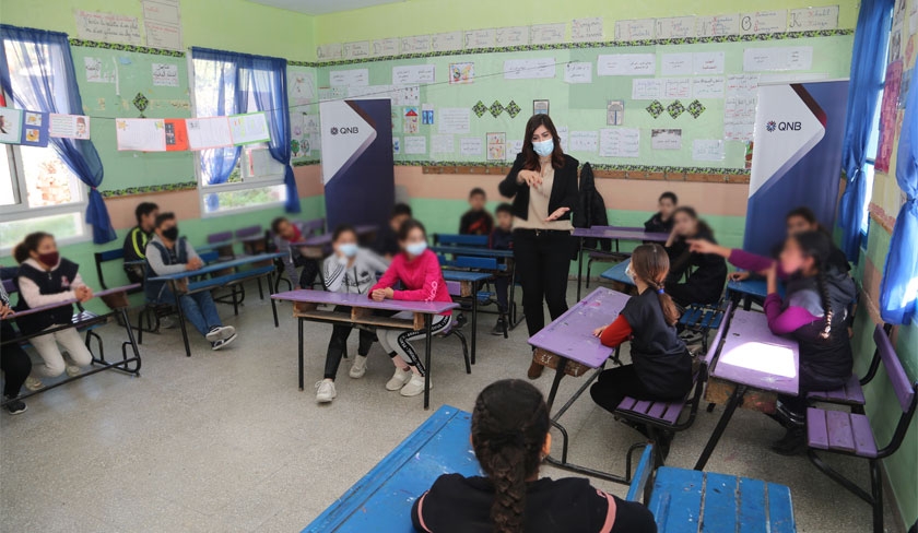 QNB initie les élèves de l’école primaire El Amal Hammamet à la finance et l’économie

