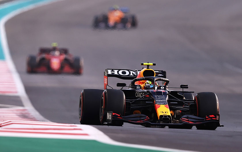 Max Verstappen avec Honda remporte le championnat du monde de F1 2021