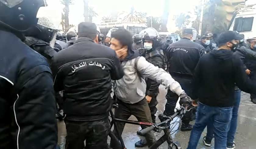 L'image d'un jeune cycliste gifl par un policier indigne les internautes 