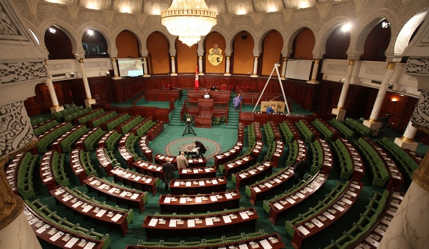 Les mdias interdits d'assister  la premire plnire du parlement