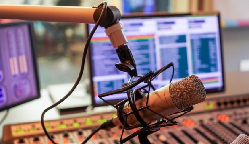 Couverture médiatique des affaires de complot : le syndicat des radios privées se conforme à l’interdiction