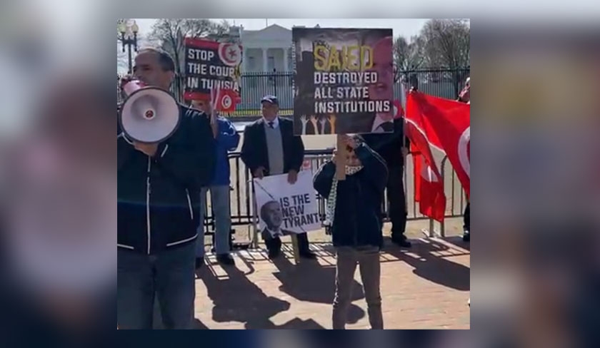 Manifestation contre Kaïs Saïed devant la Maison Blanche