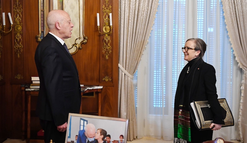Le président de la République reçoit sa cheffe du gouvernement