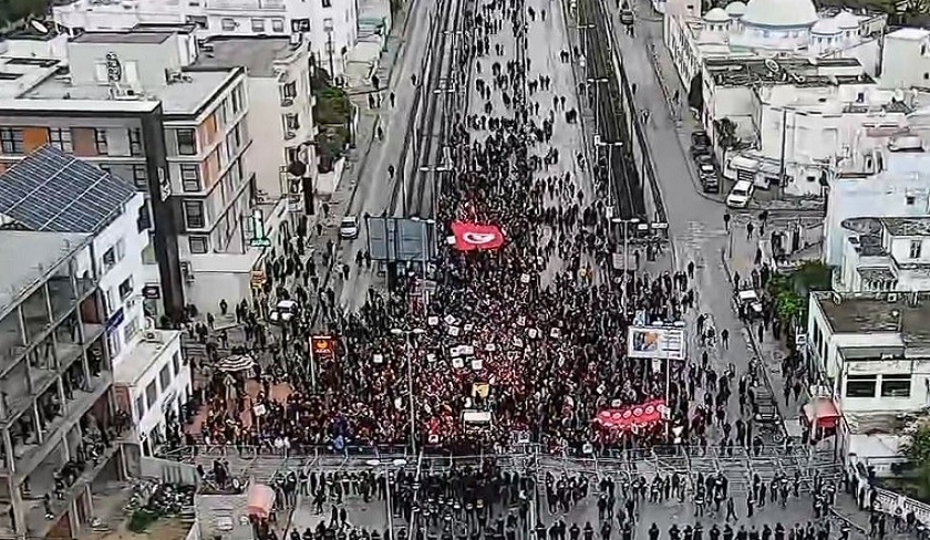 Selon le ministère de l’Intérieur, 800 participants à la manifestation d’Ennahdha