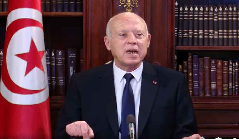 Vers minuit, Kas Saed prsente les rsultats de sa consultation

