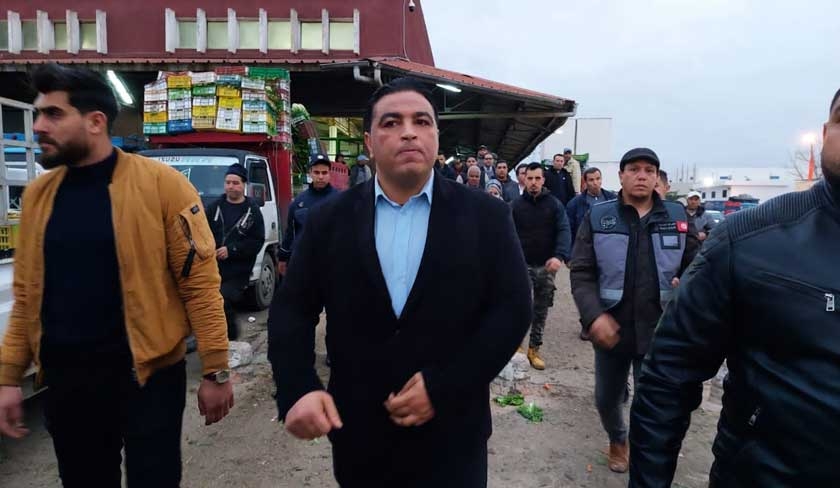 Ezzeddine Chelbi fait la loi au marché de gros de Bir El Kassâa