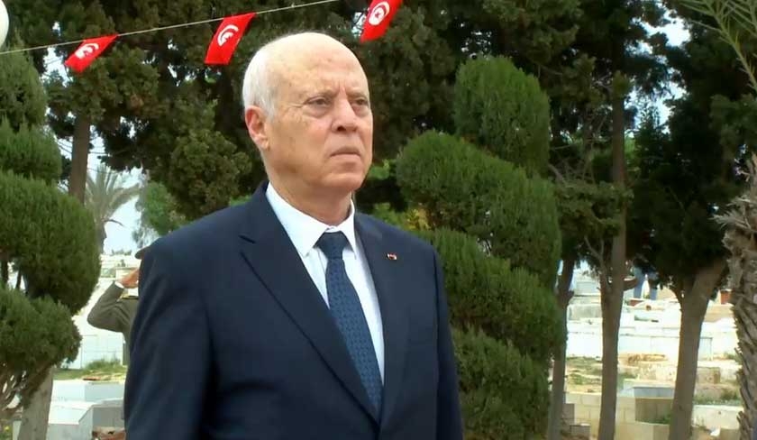 Tunis - Manifestation de soutien  Kas Saed devant le Thtre municipal 