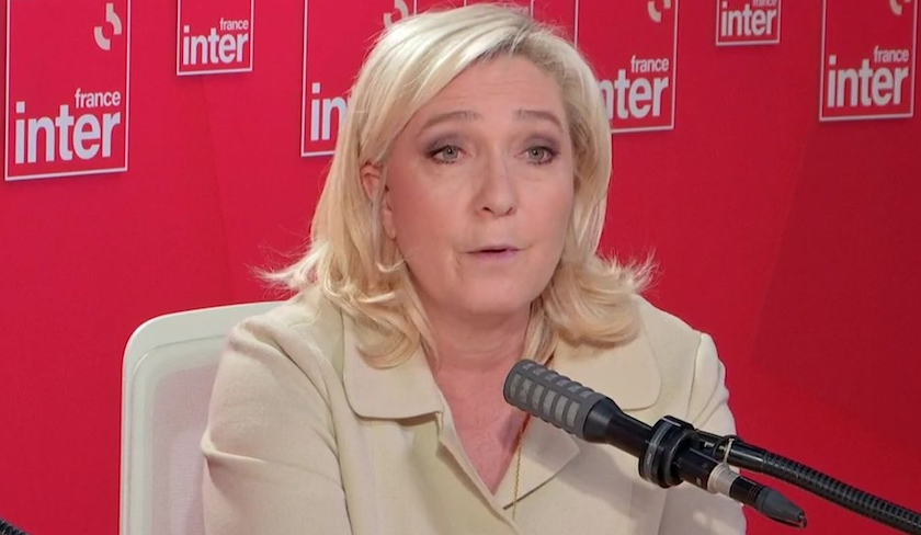 Selon Marine Le Pen, Habib Bourguiba a interdit le voile en Algrie
