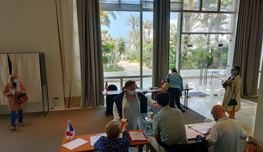 En photos : les Français résidents en Tunisie votent