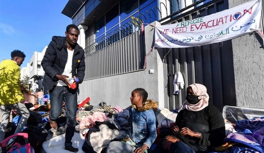 La police vacue les migrants subsahariens du jardin public des Berges du Lac