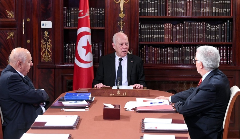 Kaïs Saïed discute de la nouvelle République et de la nouvelle constitution