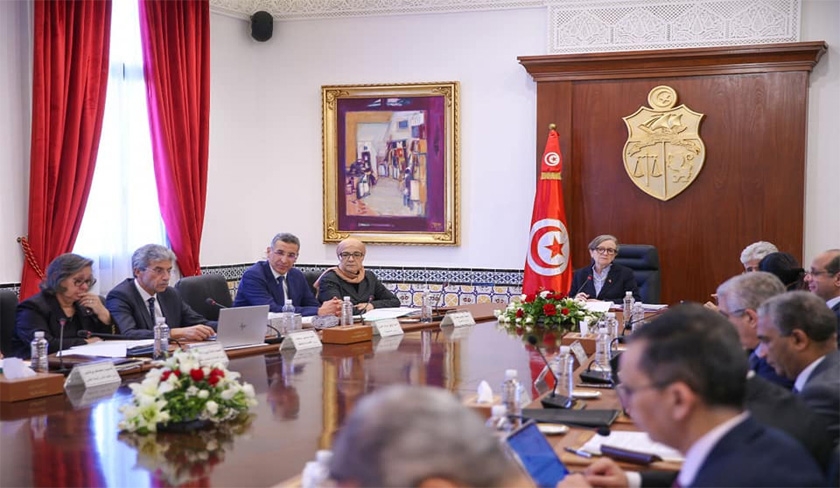 Le conseil des ministres adopte une série de projets de décrets présidentiels