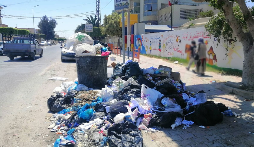 Reportage photos  Les ordures continuent de joncher la ville de Sfax