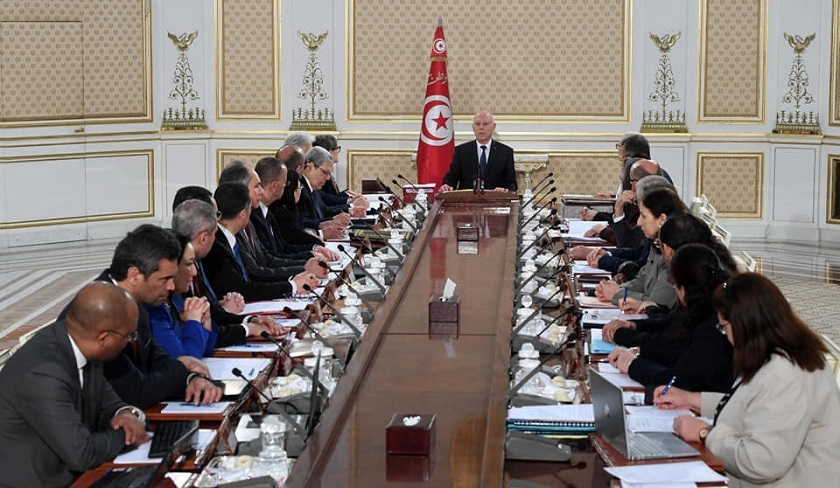 Commission consultative et convocation des électeurs au cœur du conseil des ministres
