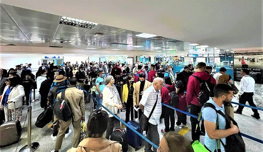 En photos - A l’aéroport Tunis-Carthage, le chaos continue  