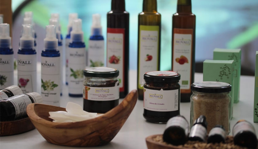 Les producteurs d’huile de pépins de figue de barbarie bio tunisienne au cœur d’une exposition de produits cosmétiques